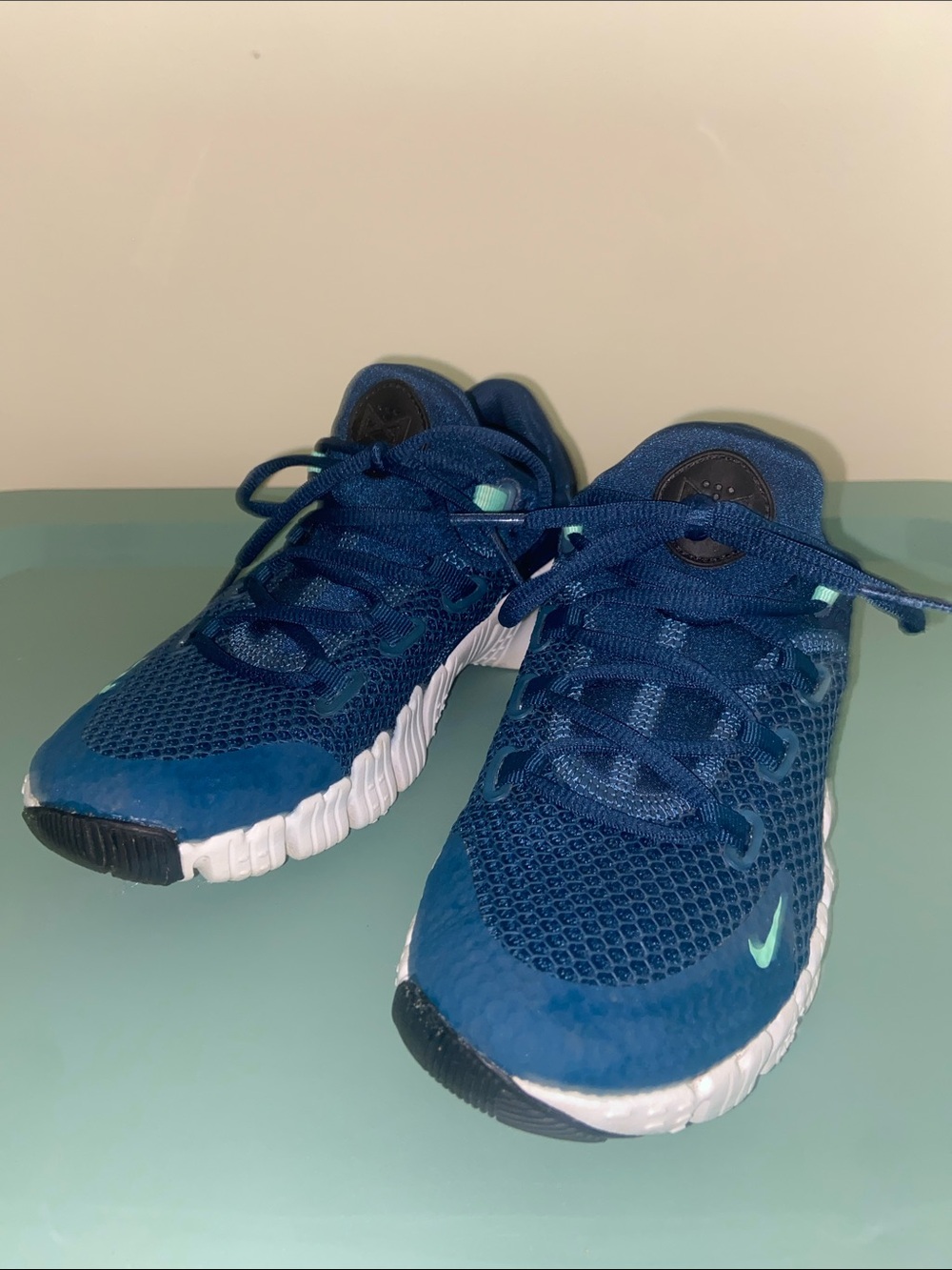 Nike Metcon Shoes - Navy with Mint Green Accents Women’s Size 6 - Picture 4 of 11